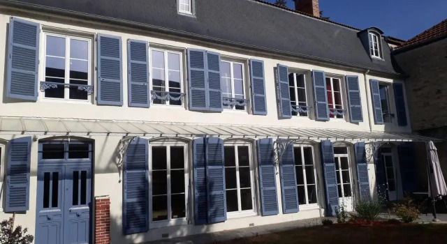 Les Pierres Bleues, Rezervasyon Otel Bar-sur-Aube 