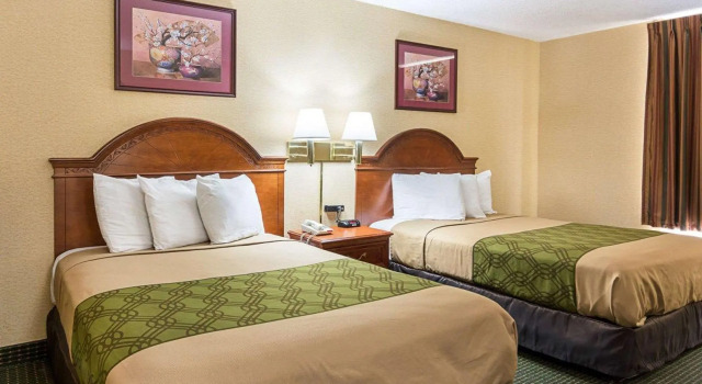 Четырёхместный номер Standard Econo Lodge Near Quantico Marine Base