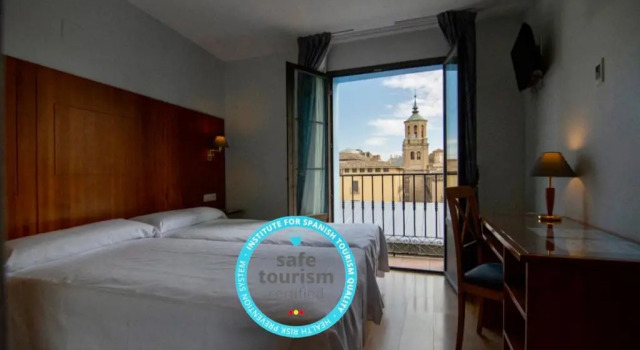 Двухместный номер Standard с балконом Hotel Hispania