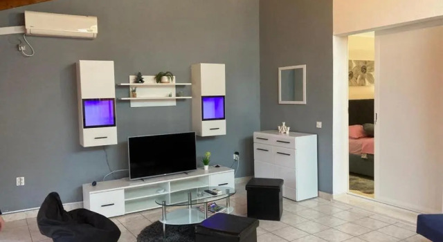 Apartments More - 300 m from beach