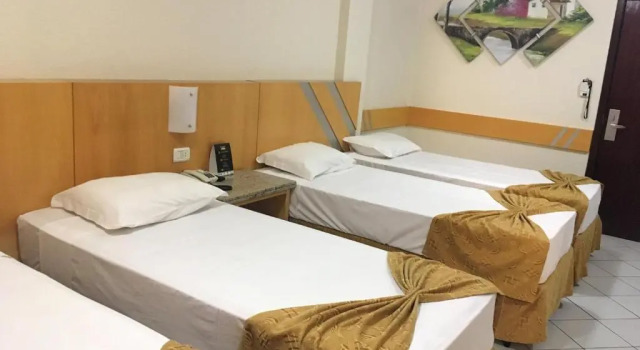 Четырёхместный номер Standard King Konfort Hotel