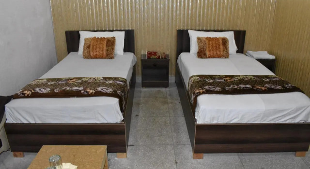 Davis Hotel, Book Hotel Lahore Pakistan, nær Allama Iqbal Museum