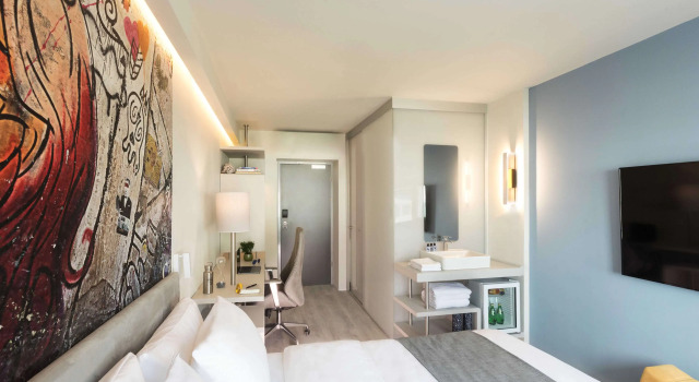 Link hotel & Hub By Dan Hotels