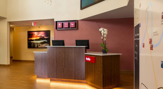 Towneplace Suites by Marriott Red Deer, Book Hotel Red Deer Central Alberta