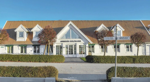 Awesome Home in Abbekås With 4 Bedrooms
