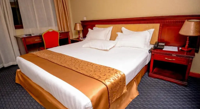 Номер Deluxe Hill View Hotel Kiyovu