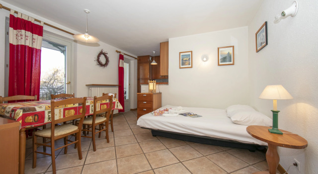 Résidence Jardins d'Androsace 17, Prenota Appartamento Hotel a Alvernia con parcheggio, Parcheggio