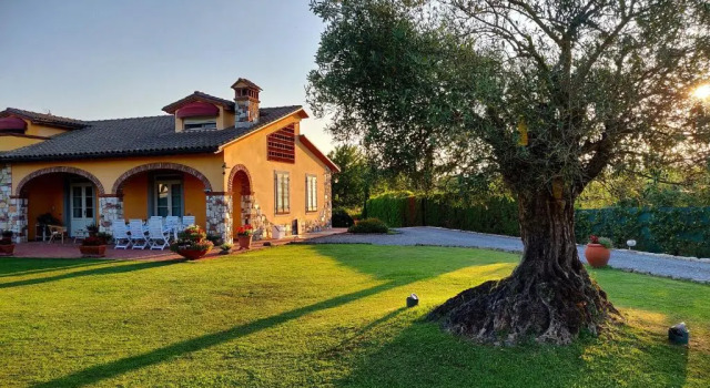 Вилла Tuscan Villa exclusive use of private pool A/C Wifi Villa Briciola