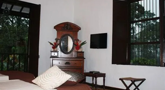 Hacienda El Roble Hotel, Rezervovat Hotel Hotely v Santander s parkováním, Parkování