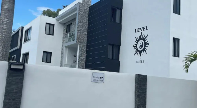 Level suites