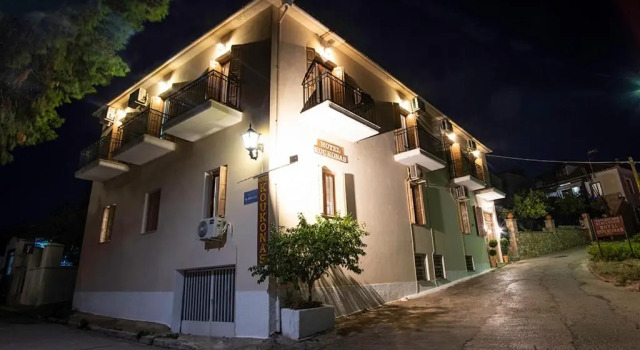 Koukonas, Book Hotel Hotels in Fokida with Parking, Parking