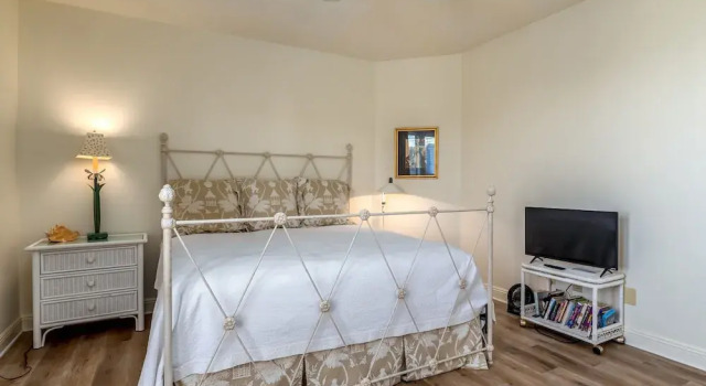 At Ease - 535 Barcelona 3 Bedroom Home by RedAwning, Boek Vakantiehuis Dauphin Island Alabama
