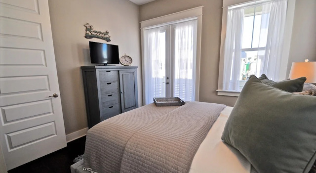 Hub A Hubba 2 Bedroom Condo By Coastal Dreamin
