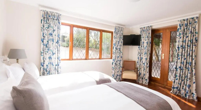 Двухместный номер Standard Knightsbury Guest House