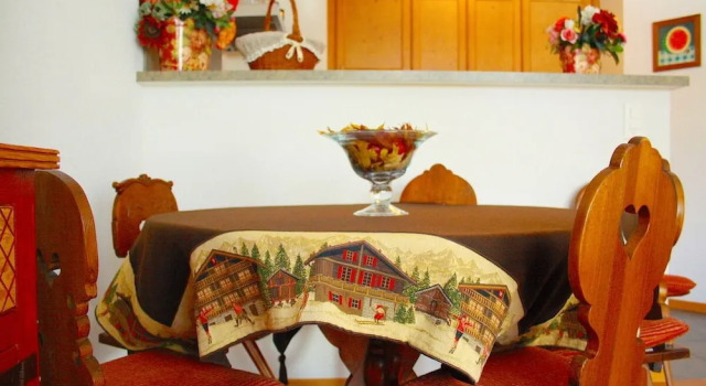 Charming & Intimate - Estoril, Prenota Appartamento Hotel a Canton Vallese con parcheggio, Parcheggio