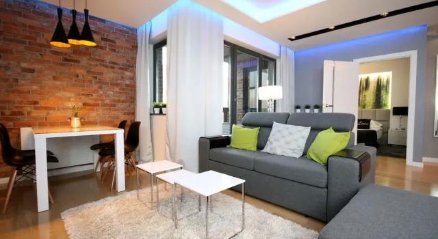 Rent a Flat apartments - Kilińskiego St., Varaa Huoneisto Hotellit Pommeri pysäköinnillä, Pysäköinti