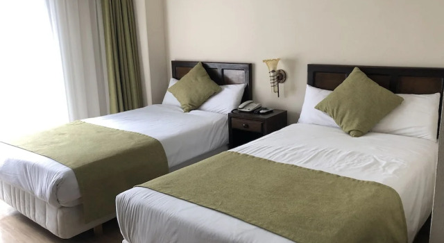 Двухместный номер Deluxe с балконом Holiday Saipan Hotel