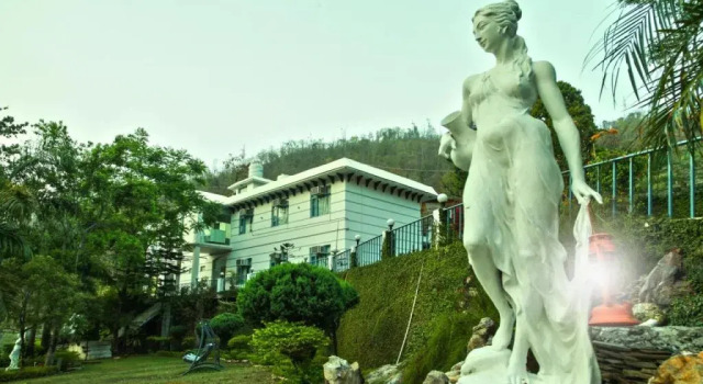 Explore Himalayas Resort, Rezervovat Lázně / Resort Sirasu Uttarakhand