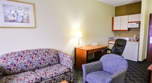 Двухместный номер Standard Quality Inn & Suites Waco North