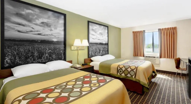 Четырёхместный номер Standard Super 8 by Wyndham Norfolk