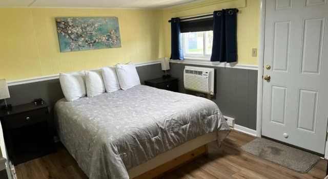 Четырёхместный номер Standard Sunset Motel at Armands Gardens