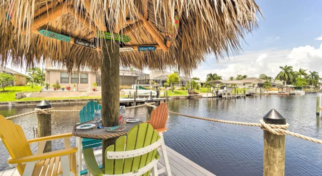 Private Pool: Waterfront Cape Coral Home!, Забронировать Дом для отпуска Виллы Кейп-Корал, Вилла
