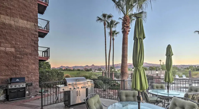 Апартаменты с 2 комнатами с балконом Lake Havasu Getaway w/ Golf Course & Lake Views!