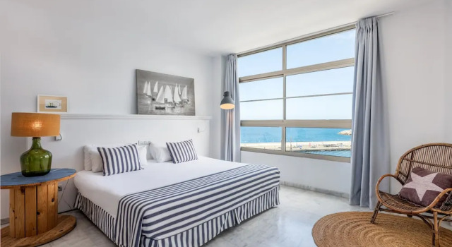 Люкс Deluxe с балконом Marina Suites Gran Canaria