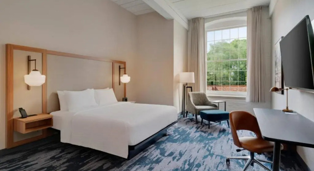 Номер Standard Fairfield Inn & Suites Madison Historic Eagle Cotton Mill