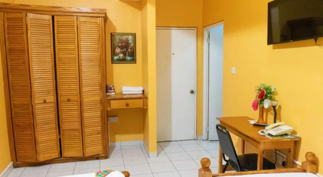 Номер Standard La Flamboyant Hotel