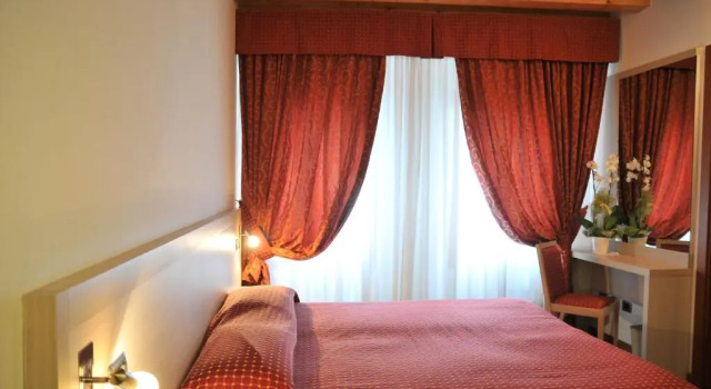 Одноместный номер Standard Hotel 5 Colonne