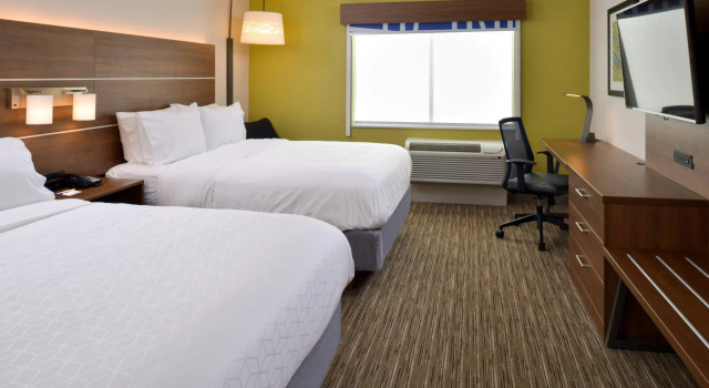 Четырёхместный номер Standard Holiday Inn Express & Suites - Ottumwa by IHG