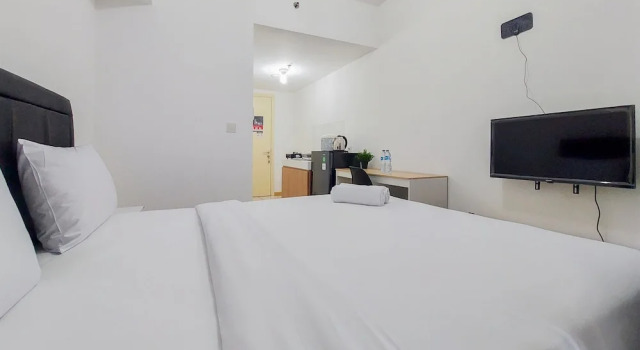 Homey And Elegant Studio Apartment M-Town Residence