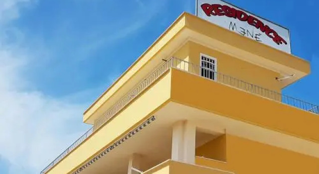 Menè Beach Club