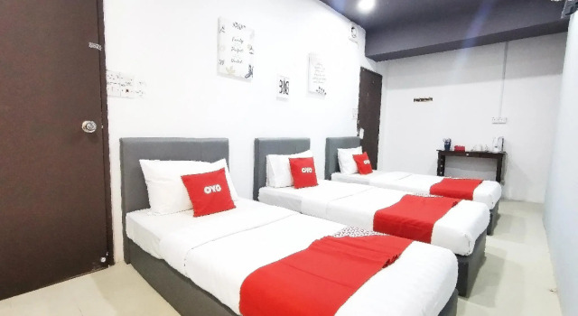 OYO 89398 Doorbellz
