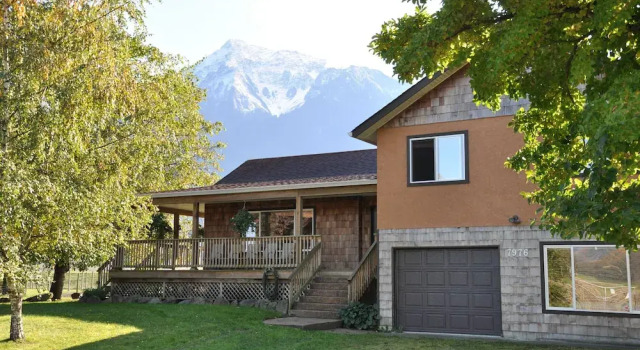 Fraser River Outpost Lodge