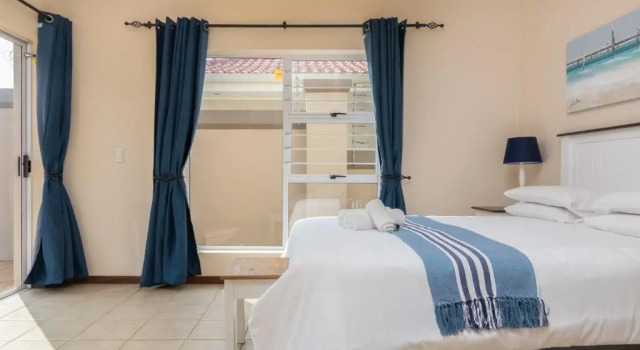 Comp Beach Road 21 - Family Only, Забронировать Отель Баллито Durban North Coast
