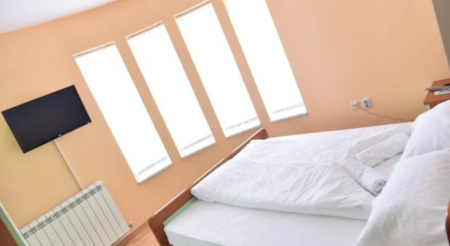 Hostel Mir, Buchen Sie Hostel Paraćin Zentralserbien