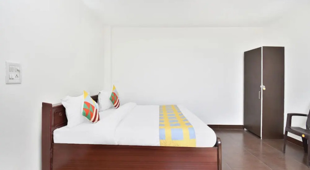 Номер Standard OYO 13878 Home Spacious 3BHK Kumarhatti