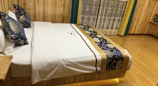 Двухместный люкс Deluxe Xuan'en Riverside Hotel