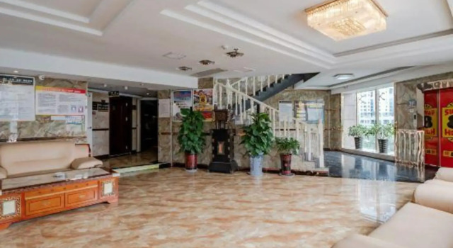 Super 8 Hotel (Pedestrian Street Traditional Chinese Medicine Hospital Branch), Prenota Hotel Hotel a Anhui con parcheggio, Parcheggio