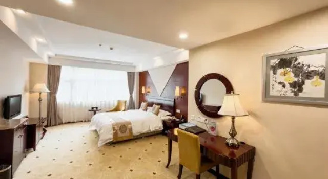 Номер Standard Dian Chi Hotel