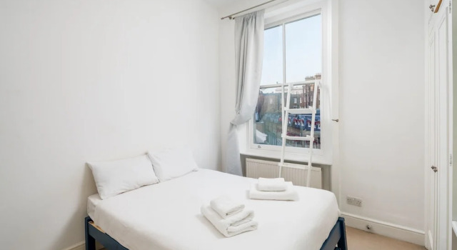 Elegant flat for 4, Moments from Gloucester Rd, Забронировать Отель Отели Лондона 3 звезды, рядом с Парк Кенсингтонские сады, 3*