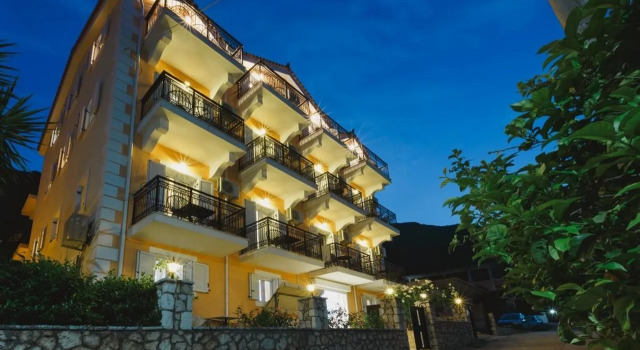 Stellatos House