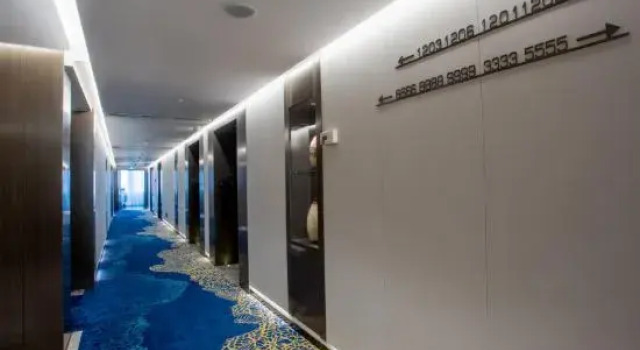 Jin E Hotel, Prenota Hotel Hotel a Sichuan con parcheggio, Parcheggio