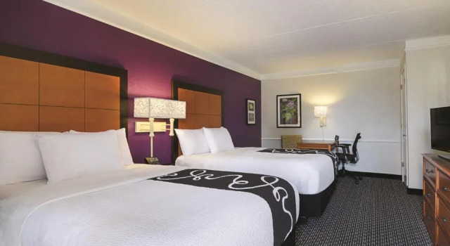 Четырёхместный номер Standard Baymont by Wyndham Greenville Woodruff Rd