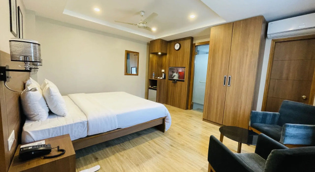 Hotel Imphal by the Classic, Book Hotel Hoteller i Imphal med parkering, Parkering