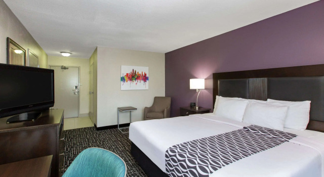 La Quinta Inn & Suites Blue Springs, Book Hotel Hoteller i Blue Springs med pool, Swimmingpool