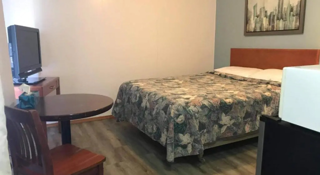 Номер Economy The Villager Motel