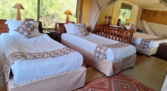 Тент с красивым видом из окна Entumoto Safari Camp - Masai Mara